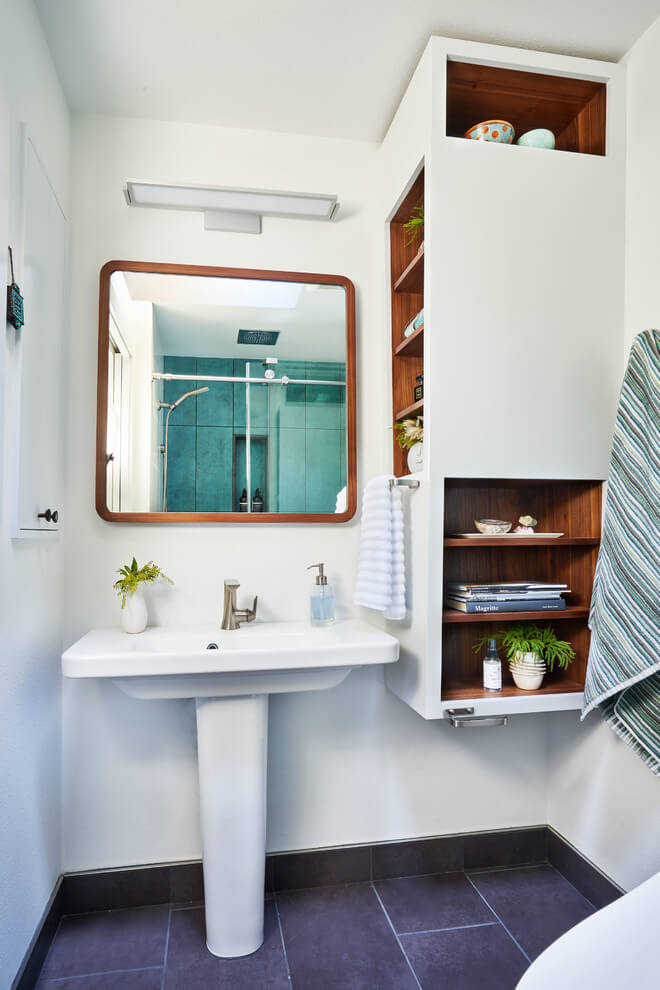Creative Vanity Design In Modern Bathroom