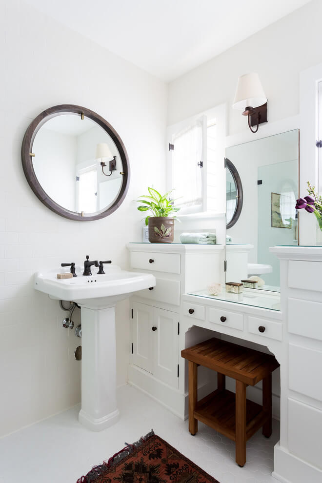 Many Cabinets In White Vanity