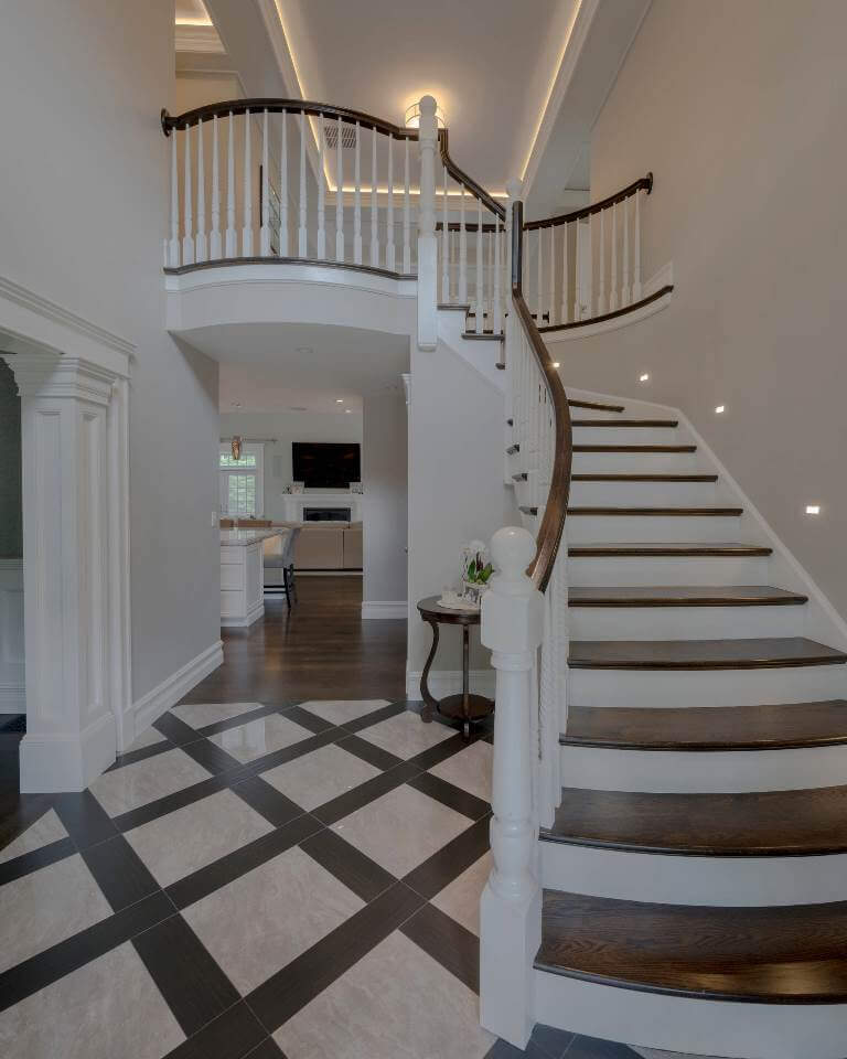 Modern Style Staircase Design